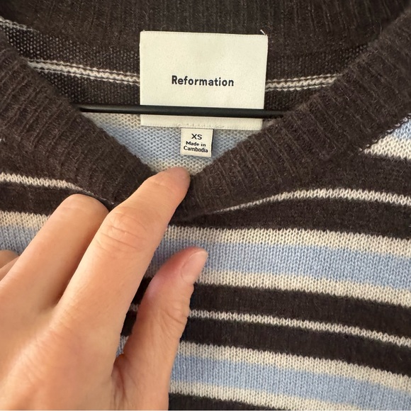 Reformation Cashmere Boyfriend Sweater Ice Water Multi Stripe XS - Picture 6 of 6